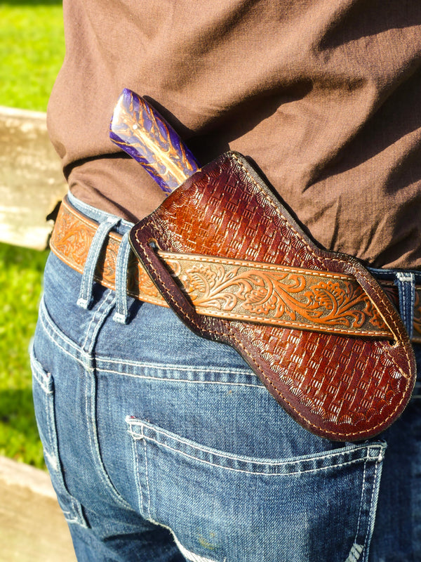 The knife feels solid in hand, and the craftsmanship is better than I expected.